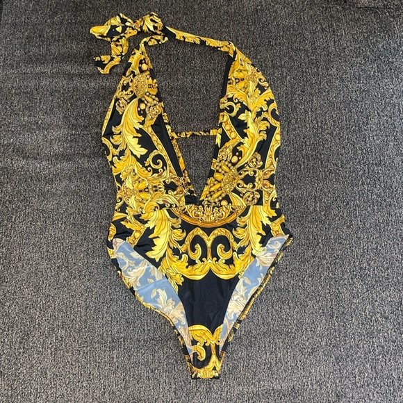 FASHION NOVA ROYALTY SUNSUIT SET Style FN 30537 Black & Gold Sz M New with tags - Picture 5 of 17